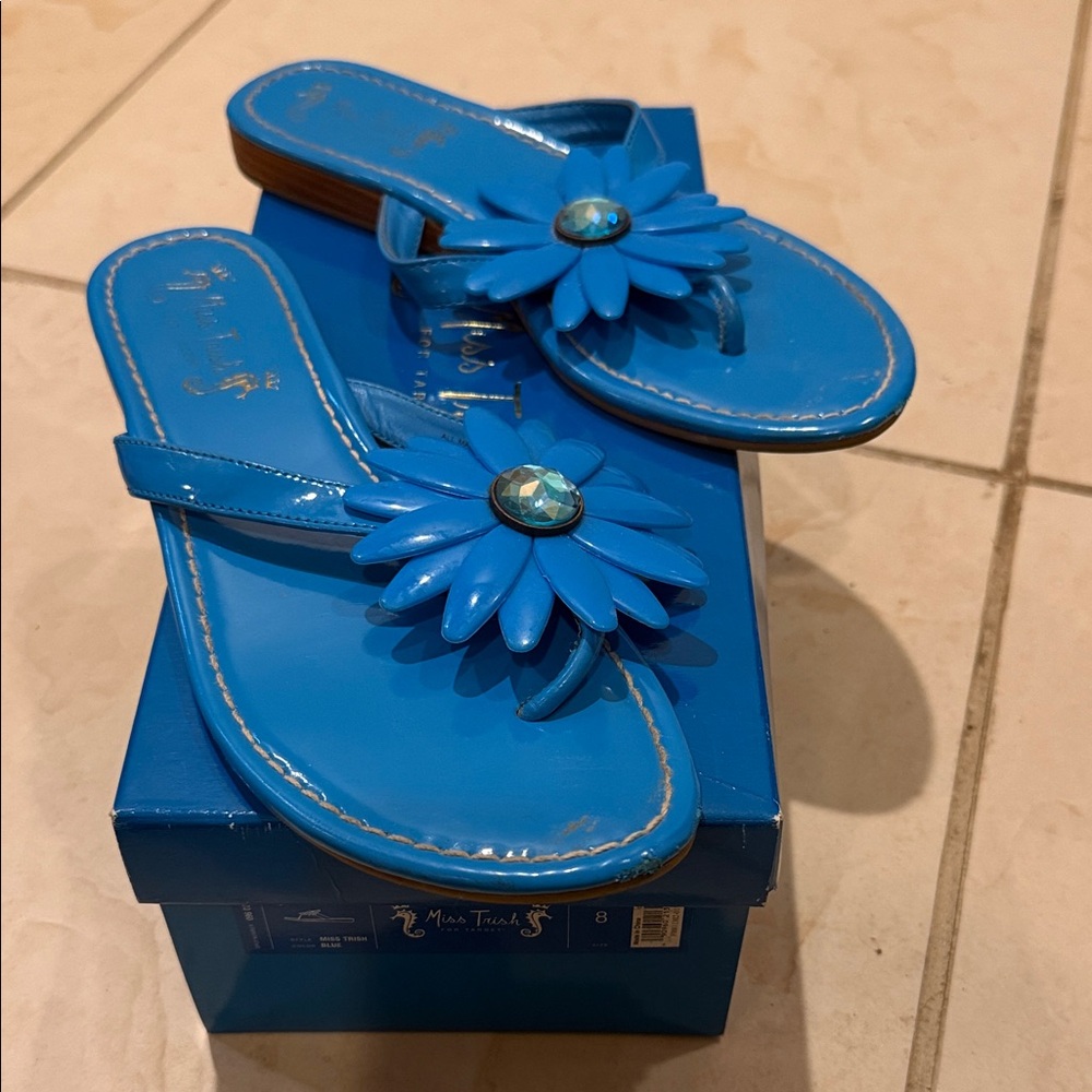 Miss Trish for Target Blue Floral Toe-Post Sandals - Women Size 8